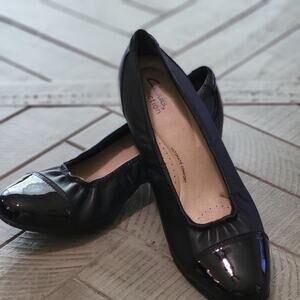 Clarks Juliet Step Black Ballet Flat Womens US 9W Slip On Shoes Leather NEW